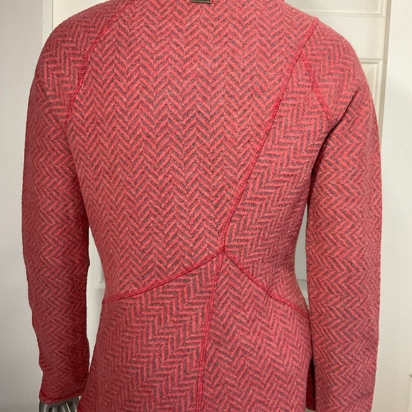 PrAna Orange Herringbone Asymmetrical Back Yoga Long Sleeve Shirt Size Small - Picture 3 of 11